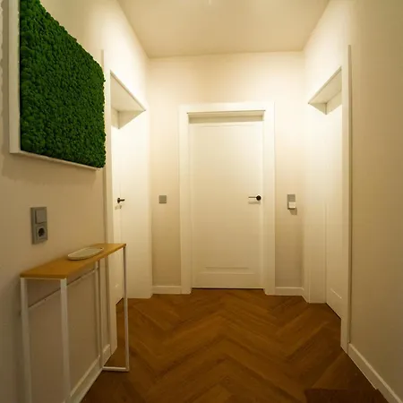 Charles & Kaetchen Nature Plagwitz ライプツィヒ